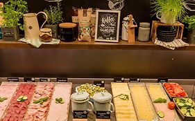 Motel One Hamburg-Altona